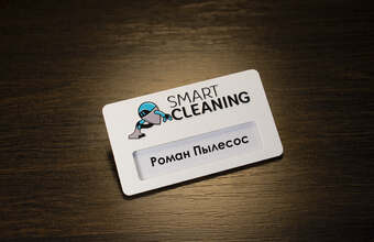 эксклюзивный бейджик с логтипом компании